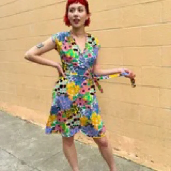 NWT Nooworks limited edition People I’ve loved print wrap dress (out of print) - Picture 3 of 3